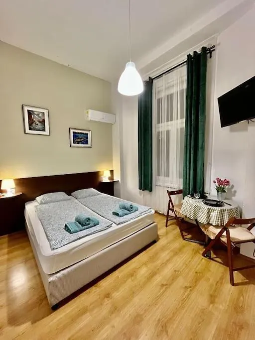 2# Sunflower Cozy Apartment Budapešť 0*,