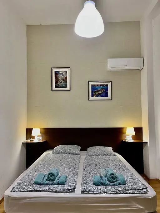 2# Sunflower Cozy Apartment Budapest Hungary