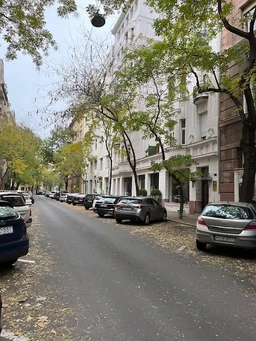 2# Sunflower Cozy Apartment Budapest 0*,